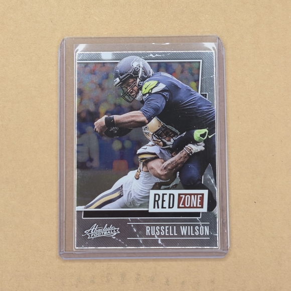 Russell Wilson 2020 Panini Red Zone Absolute Insert NFL Trading Card RZ-RW - Picture 4 of 5